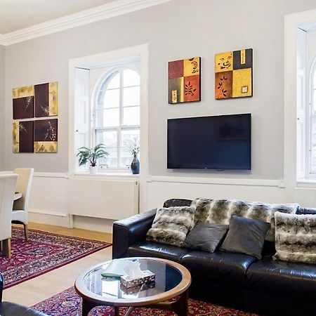 Royal Mile Apartments Edinburgh Eksteriør billede